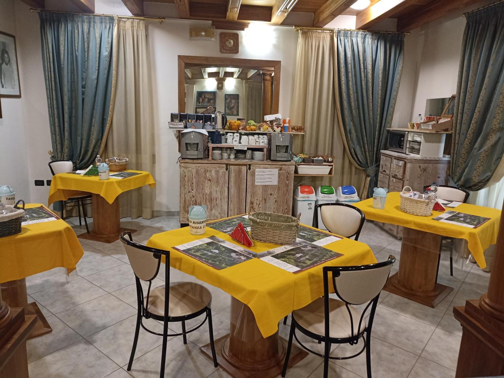 Villamoreno Merlara 外观 照片
